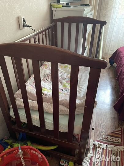 Детская кровать маятник