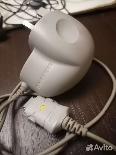 Зарядка для мобильного