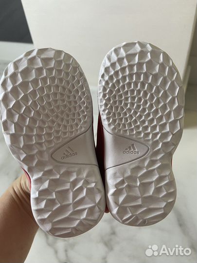 Кроссовки новые Adidas амер 6 разм, стелька 14 см