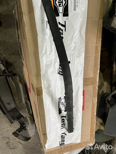 Молдинг передний правый bmw e39