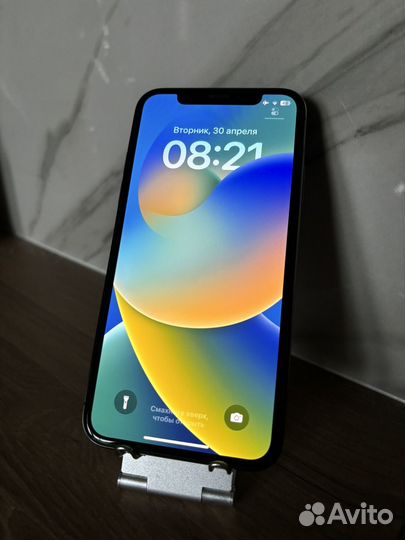 iPhone X, 64 ГБ