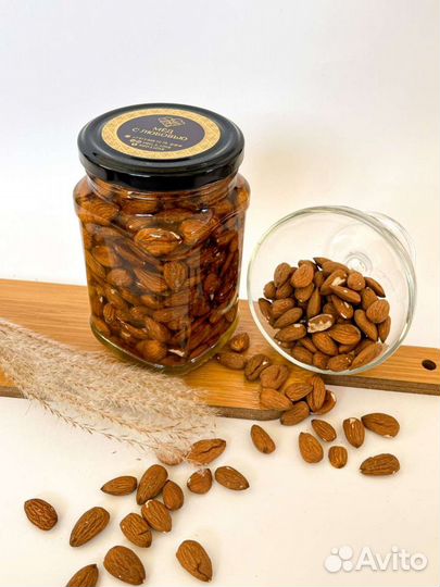 Миндаль в мёде