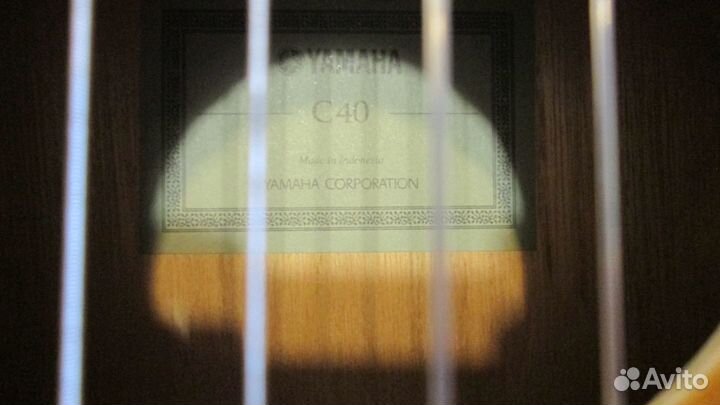 Классическая гитара Yamaha C40+тёплый чехол