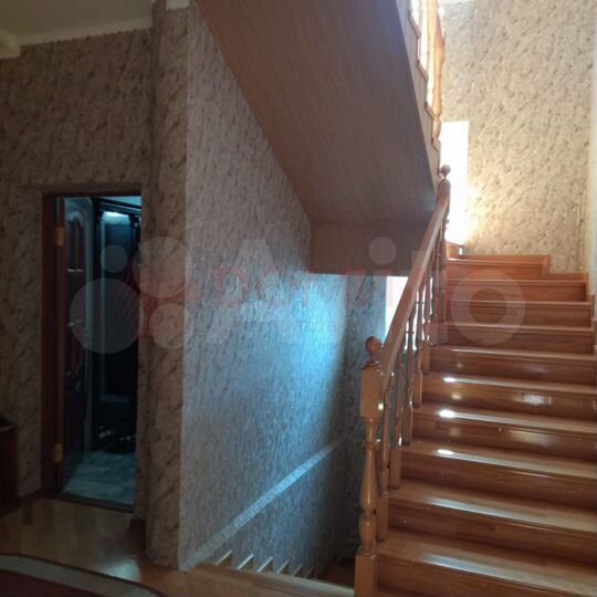 Дом 350 м² на участке 7,3 сот.