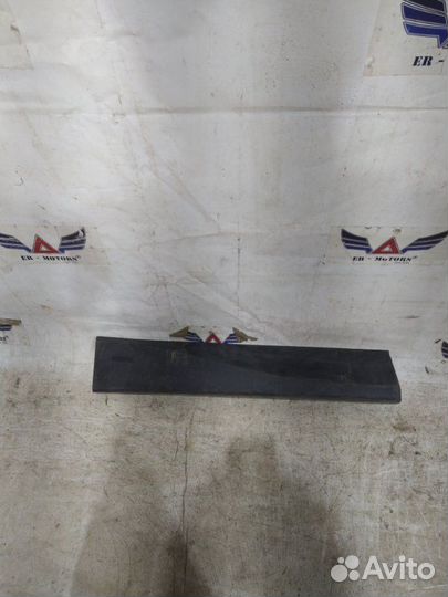 Накладка двери задняя правая Subaru Forester 4 SJ