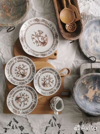 Часть от чешского сервиза Вишнёвый сад