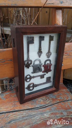 Ключница настенная из дерева