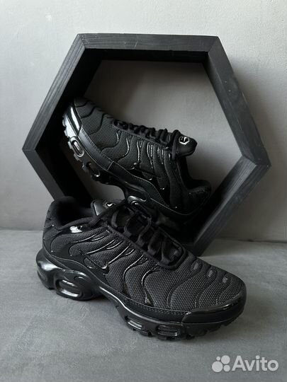 Nike Air Max TN Plus classic black