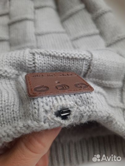 Шапка женская с встроенным BT-наушником