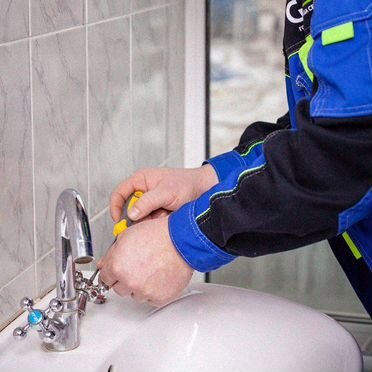 Установка раковины Прочистка канализации Сантехник на дом Установка унитаза Прочистка труб