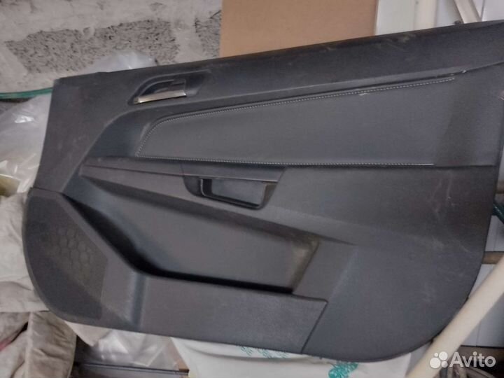 Дверная карта правая на опель астра