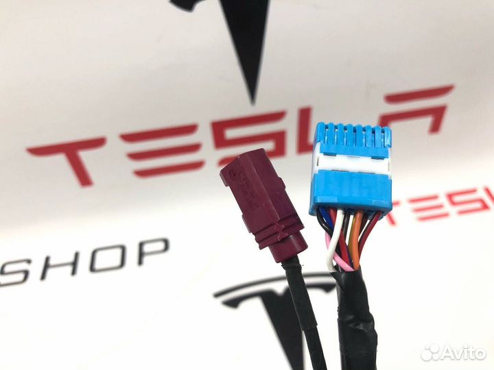 Зеркало наружное правое Tesla Model 3 1110778-00-C