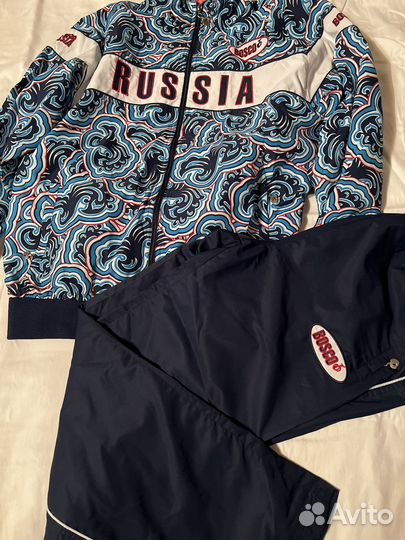 Спортивный костюм