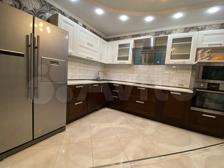 2-к. квартира, 71 м², 16/18 эт.