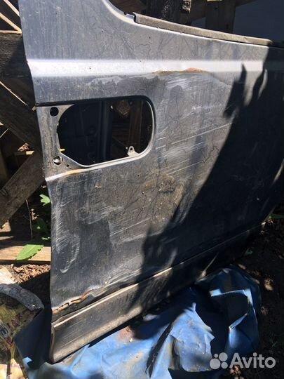 Дверь передняя правая Hyundai Grand Starex