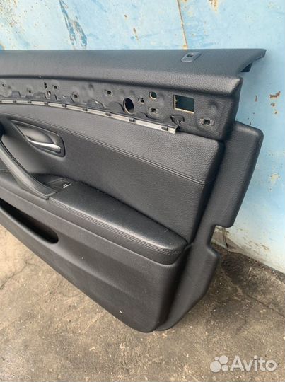 Обшивка двери передняя правая на BMW 5 F10