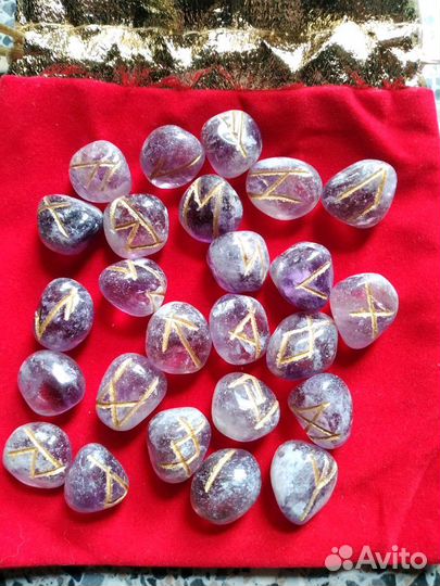 Руны из натурального аметиста