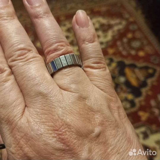 Часы кольцо