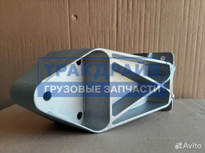 Кронштейн крыла даф XF95 105 M3010920