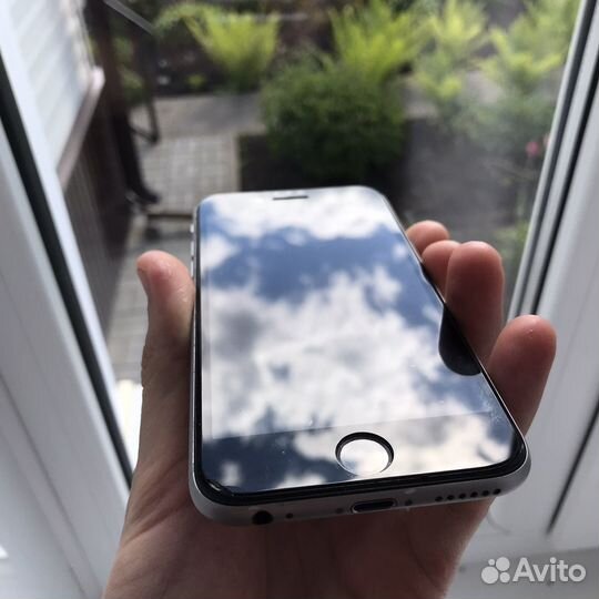 iPhone 6S, 32 ГБ