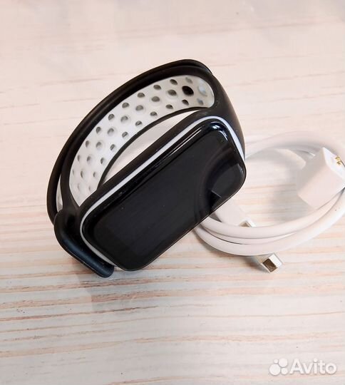 Xiaomi mi band 8 active