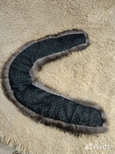 Воротник из меха чернобурки