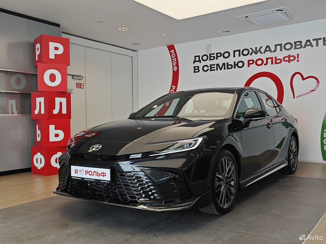 Toyota Camry 2.0 CVT, 2025