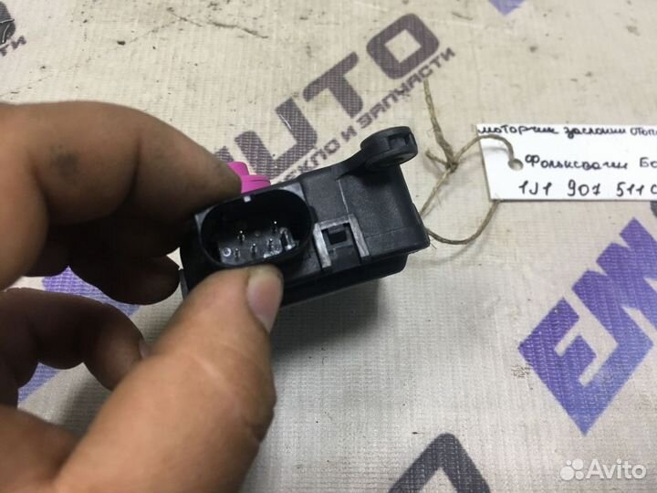 Моторчик заслонки отопителя Фольксваген Бора