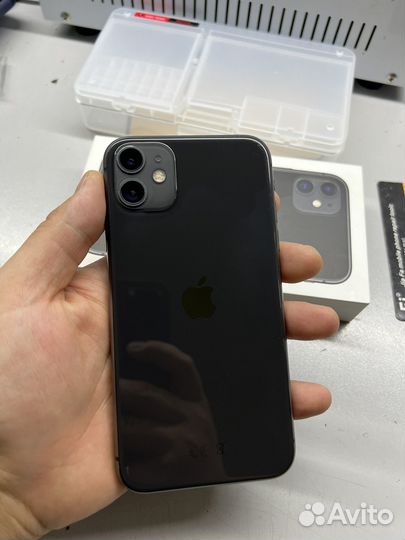 iPhone 11, 64 ГБ