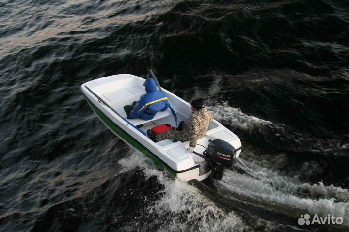 Мотолодка Кайман 42 (тримаран) мотор 9,8-30 л.с
