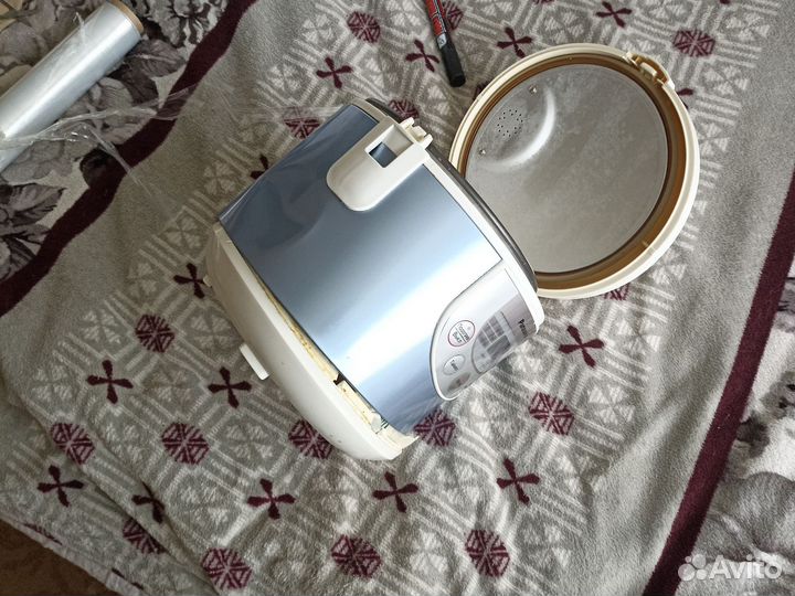 Мультиварка-пароварка Panasonic sr-tmh10