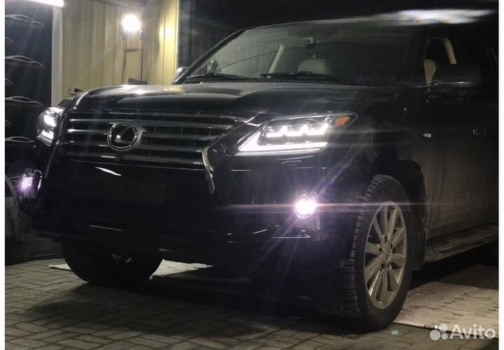 Фары Lexus LX570 стиль 2020 года