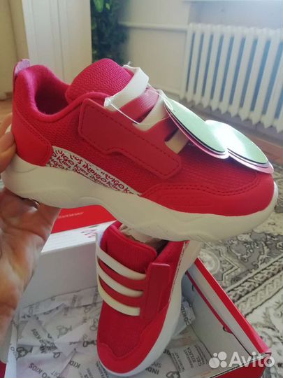 Кроссовки детские 28 размер