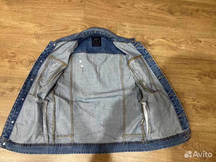 Джинсовая куртка Bershka