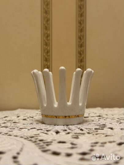 Фарфоровый подсвечник