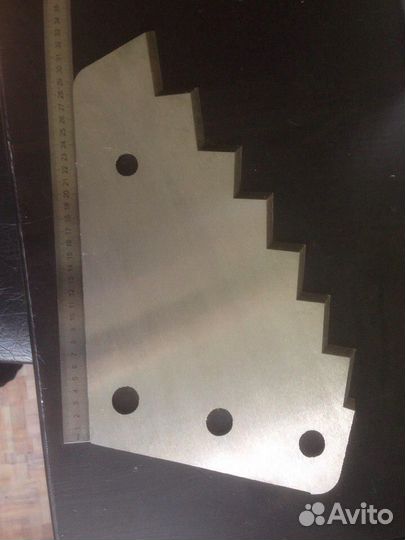 Нож на кормораздатчик кис 8, 7бм, 10Б + скребки