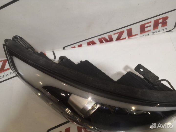 Фара правая Hyundai Ix35