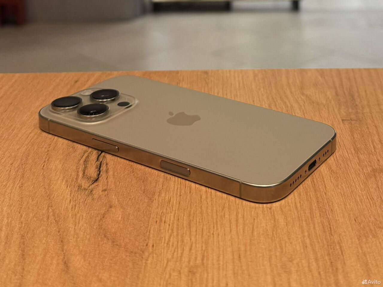 iPhone 15 Pro, 256 ГБ