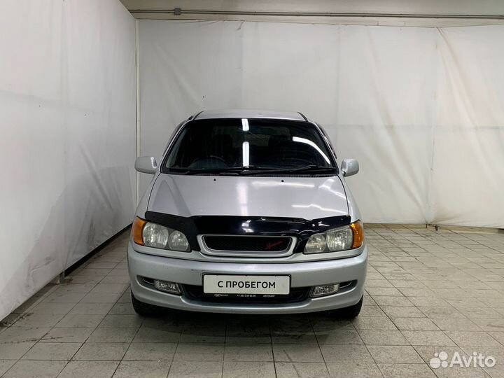 Toyota Ipsum 2.0 AT, 2000, 145 000 км