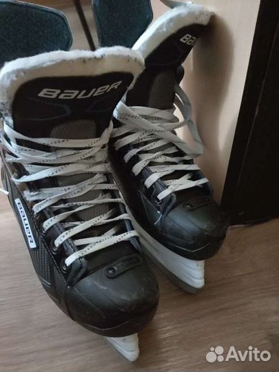 Хоккейные коньки bauer