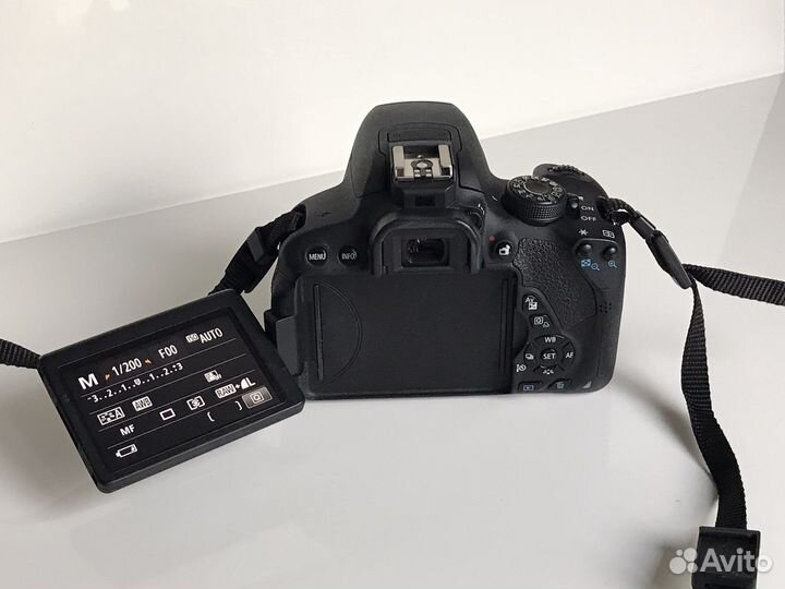 Canon 700d body, 18мп, сенсорный экран