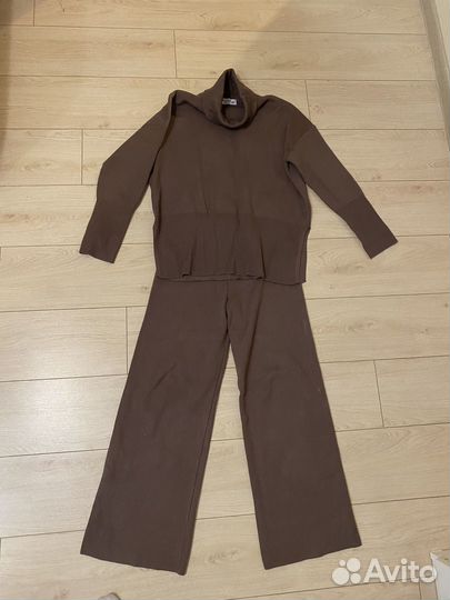 Теплый вязаный костюм