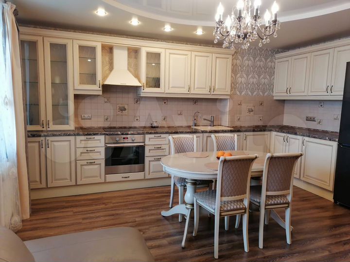3-к. квартира, 75 м², 8/14 эт.