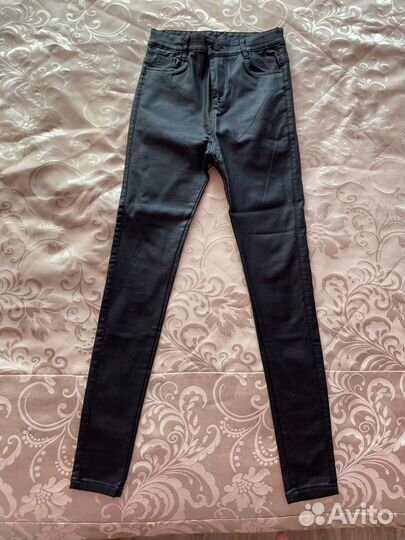 Отдам бесплатно женские вещи пакетом