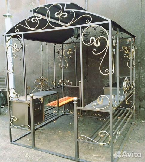 Мангал с крышей