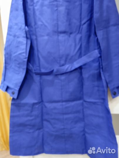 Рабочий халат и перчатки