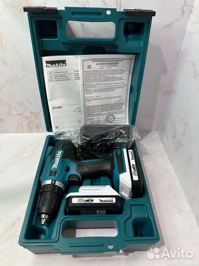 Шуруповерт Makita DF488D