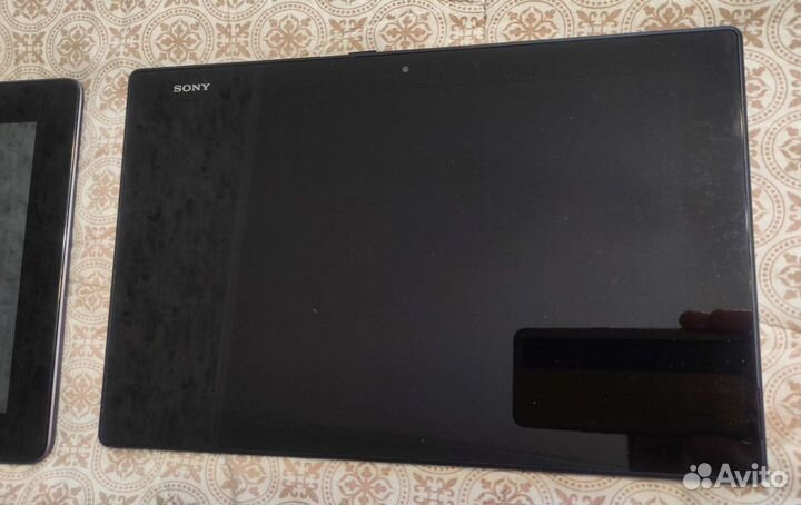 Два планшета Sony и Asus