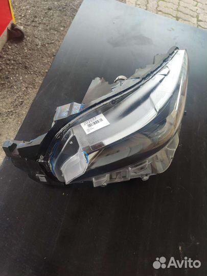 Фара передняя левая Led