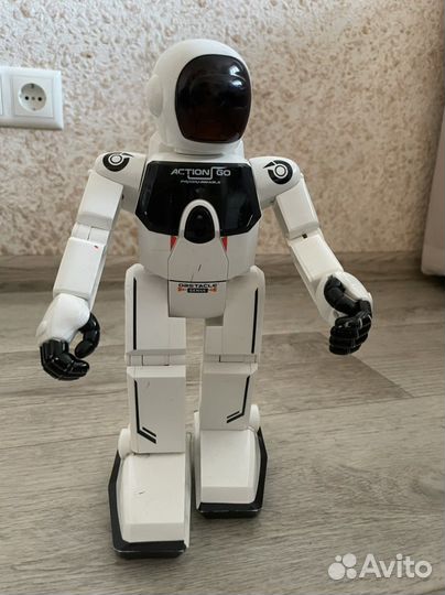 Робот Action GO